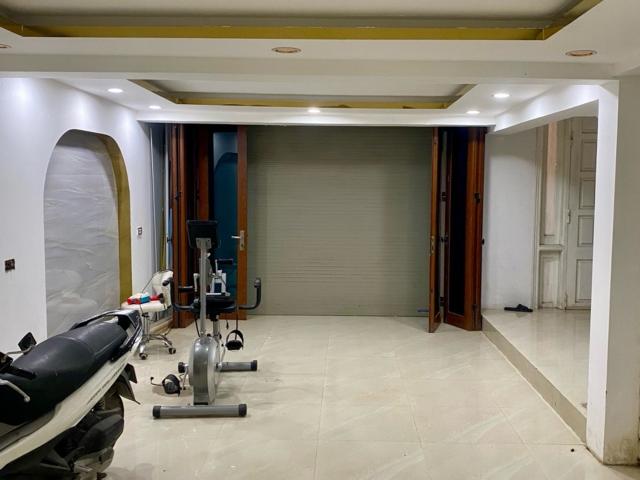 Bán nhà nguyễn lam 65m2 5 tầng lô góc ngõ nông, sát phố 16.3 Tỷ