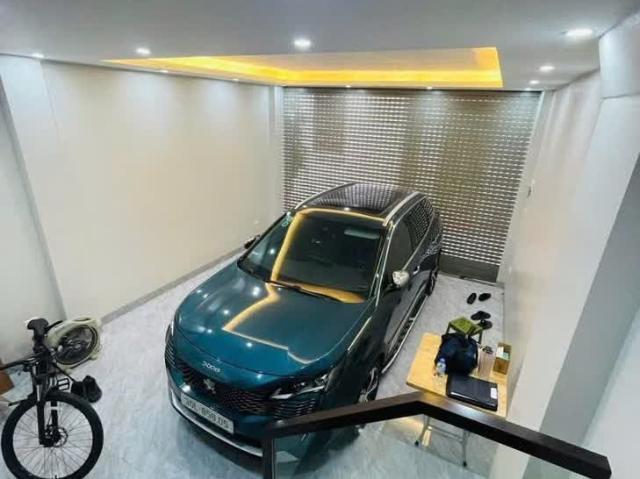 Bán nhà Nguyễn Lam, Long Biên 42m2 8 Tầng thang máy ngõ thông 1 nhà ra phố 14. X Tỷ