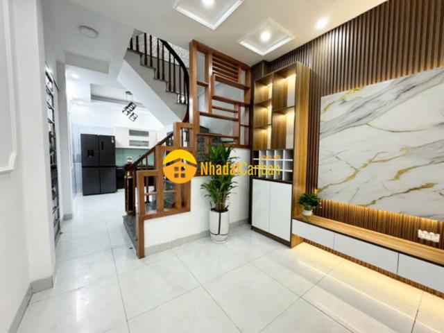 Bán nhà định công thượng, dt 30m2, 5 tầng, giá nhỉnh 4 tỷ