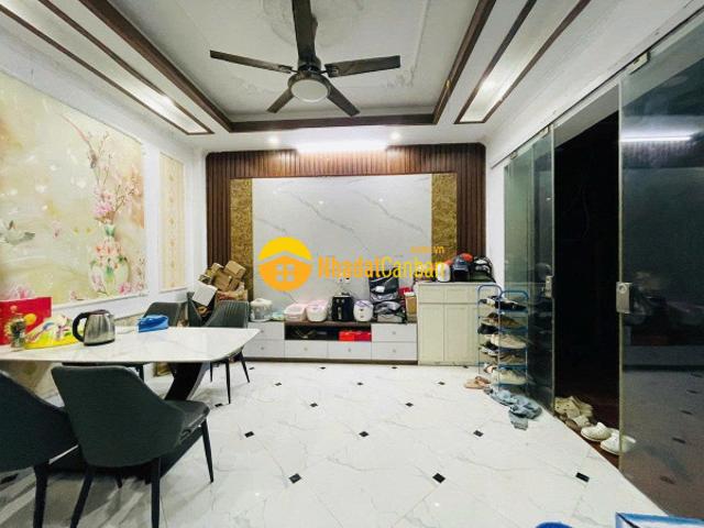 Bán nhà đông ngạc. 2 mặt thoáng view sông hồng. 35m 5 tầng 5.5 tỷ
