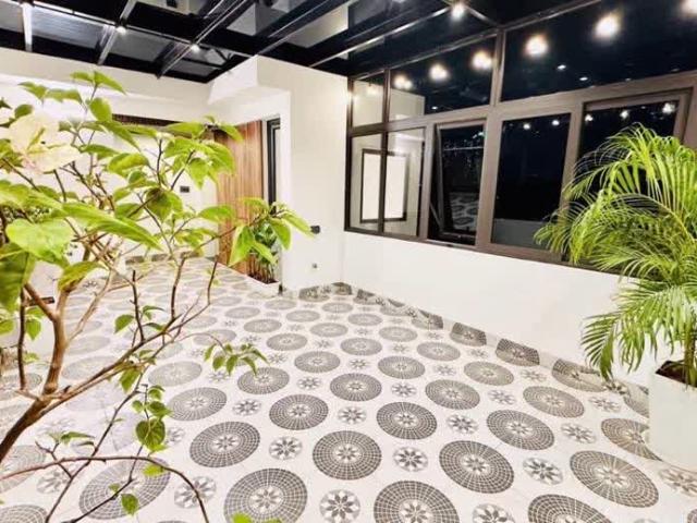 Bán nhà Âu Cơ hướng ĐB 70m2 x 5T Thang máy Ngõ thông thoáng Vừa ở vừa kinh doanh