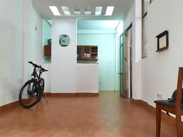 Bán nhà Âu Cơ, Ô tô vào nhà, DT khủng 110m2, Cấp 4 tiện xây mới