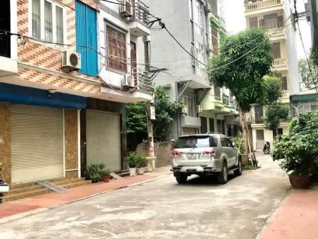 Bán Nhà Bùi Huy Bích, Hoàng Mai, Hà Nội DT 30m2, 5 Tầng, Ô Tô Tránh, Giá 4.65 Tỷ