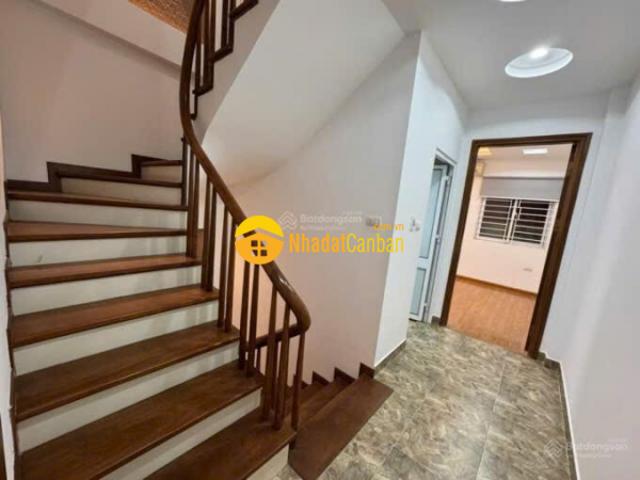 Bán nhà bạch thái bưởi, nội thất tuyệt vời, 38m2, 8tỷ