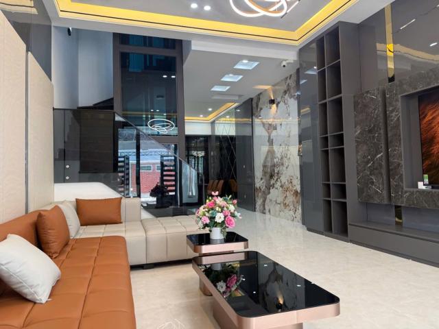 Bán nhà bát khối, long biên 90m2 5 tầng thang máy ô tô tránh đỗ 17. X Tỷ