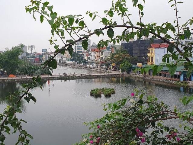Bán nhà bát khối, long biên 100m2 3 tầng mặt hồ, ô tô tránh 22. X Tỷ