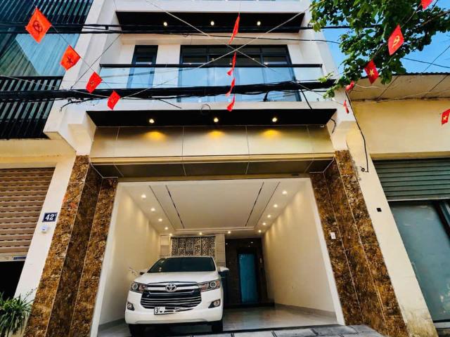 Bán nhà bát khối 50m2 6 tầng thang máy ngõ thông, ô tô tránh 13. X Tỷ