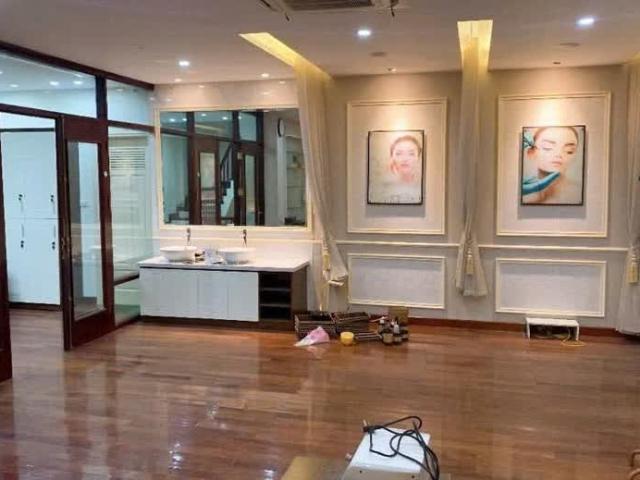 Bán nhà biệt thự 216m2, nhỉnh 40 tỷ, KĐT Văn Quán, Hà Đông
