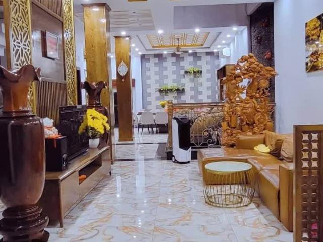 Bán nhà Biệt thư đường Ba Vân Bàu Cát, DT: 8x19m, 4 Tầng, 6 PN, 32 tỷ TL