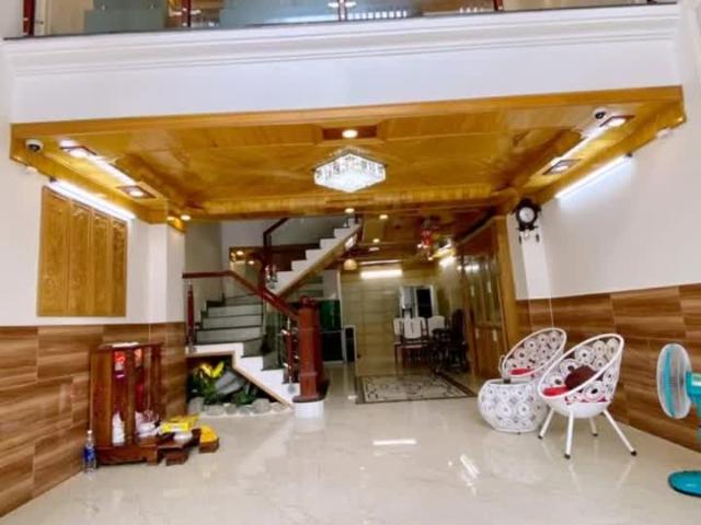 Bán Nhà Biệt Thự Phố 5 Tầng HXH 60M2 Gần Công Viên Làng Hoa Gò Vấp hơn 7Tỷ8 xíu