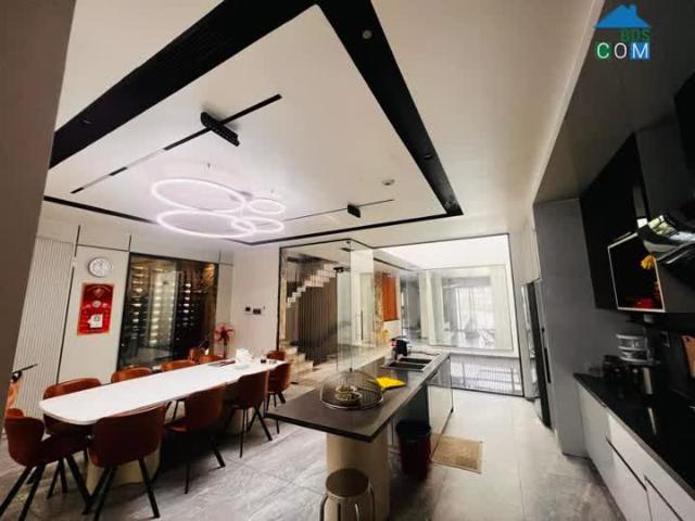 Bán nhà Biệt thự Phạm văn Chiêu Quang Trung, 8.3x25m, 6T, thang máy, 29.9 tỷ