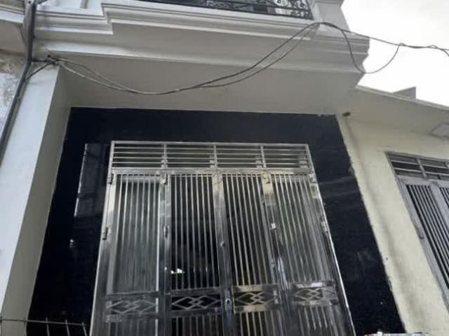 Bán nhà biên giang 36m2 giá 3,4 tỷ nhà xây đẹp sổ đỏ vuông mặt ngõ thoáng