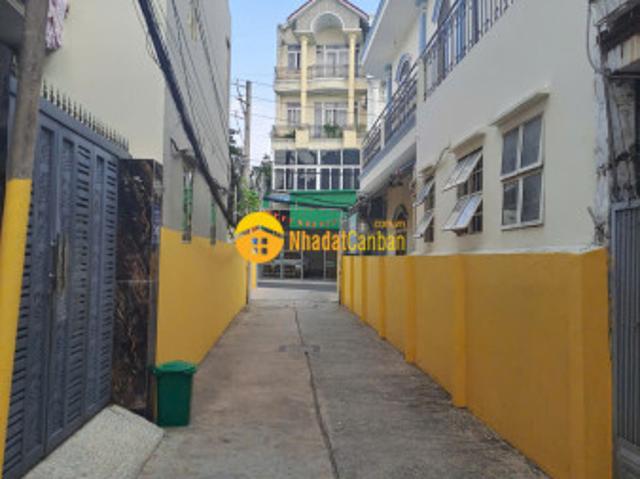 Bán nhà c4 1 quang trung ngay tr học hoa lư p tăng nhơn phú, gần coopmart 5ty