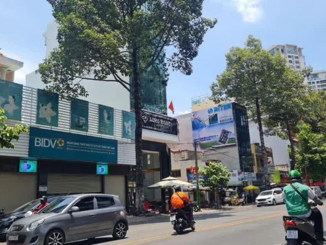 Bán nhà căn góc Nguyễn Tri Phương, Q. 10, hệ thống điện mặt trời, 94m2, 4 tầng, giá 17 tỷ