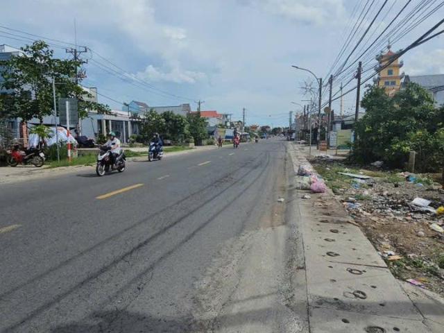Bán nhà cấp 4. Nhà gốc 2 mặt tiền. Sát bên ql 54 đường lưu nhơn sâm