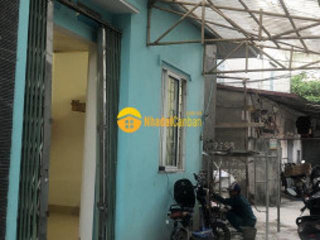 Bán nhà cấp 4 sạch sẽ, thoáng mát, ô tô vào tận đất. 50m2 giá 1, x tỷ. Lh 0362554