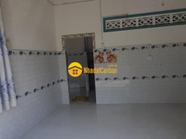 Bán nhà cấp 4 vị trí đẹp tại cần giuộc, 42m2, sổ chung, 800 triệu. Lh0902940