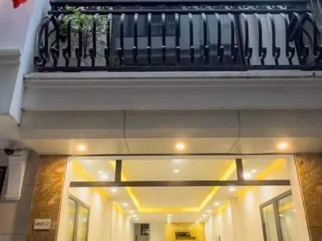 Bán Nhà Cầu Giấy Đống Đa 7 Tầng Nhà Mới Thang Máy Phân Lô Ô Tô Trong Nhà 50M 18 Tỷ