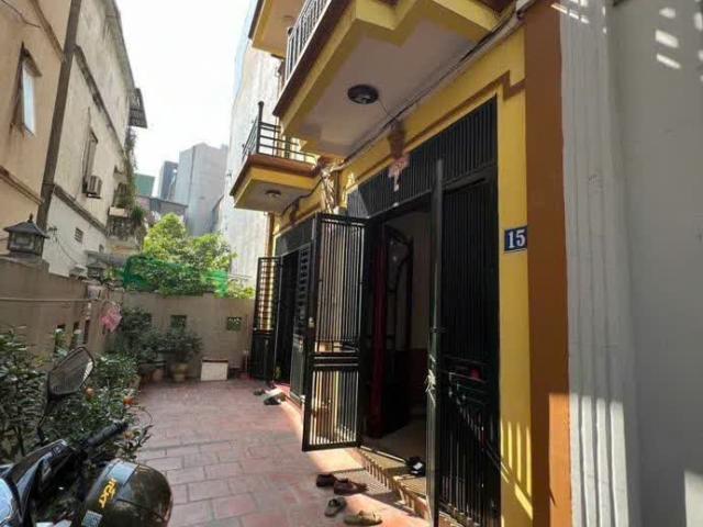 Bán Nhà Cầu Giấy, Dt46m2, 5 Tầng, 6 Phòng Ngủ 30M Ra Mặt Phố Ôtô Tránh Đỗ Ngày Đêm Hồ Điều Hòa