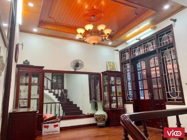 Bán nhà cầu giấy phân lô ô tô tránh dt 52m 4 t, mt 4.8. Giá 8.2 tỷ, SĐCC, Có thương lượng