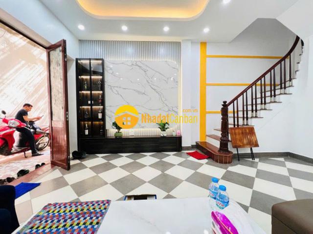 Bán nhà cầu giấy 34m, 4t, mt 5m, 7.25tỷ, nhà đẹp tặng full nội thất