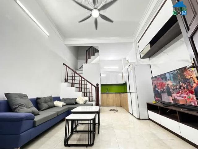 Bán nhà cầu giấy 30m2 x 4 tầng 7.6 tỷ oto ngõ to 3 bánh 3 bước ra phố