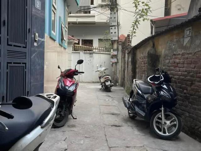 Bán Nhà Cầu Giấy 5 Tầng, 3 Phòng Ngủ Vài Bước Ra Mặt Ngõ Ô Tô Gần Hồ Điều Hòa Chỉ 6 Tỷ