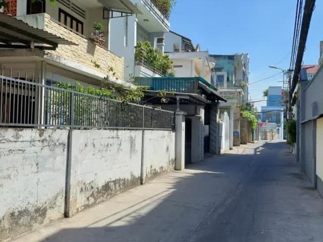 Bán nhà cũ xì hxh lê quang định tiện xây mới dt 65m ngang lớn tới 7m chỉ 6 tỷ hơn