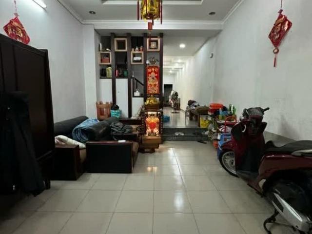 Bán nhà Cao Xuân Dục – Gần cầu Chà Và, Quận 5 – Hẻm thông, ở ngay
