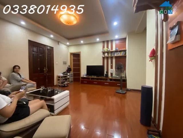 Bán nhà chung cư B6 Giảng Võ, 2 phòng ngủ, 2 VS diện tích 74m2. Sđcc. Giá: 8.550 triệu