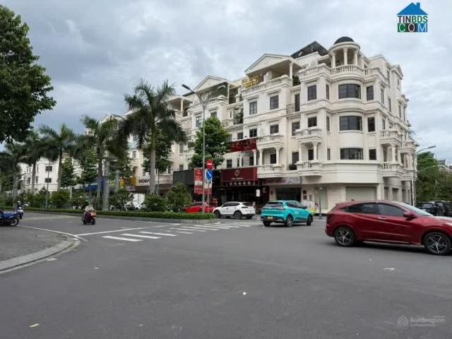 Bán nhà Cityland P10 ngay Lottle. Dt: 5x20m. Giá: 19.5 tỷ TL.Hđt: 40tr/th. Hầm 4 lầu