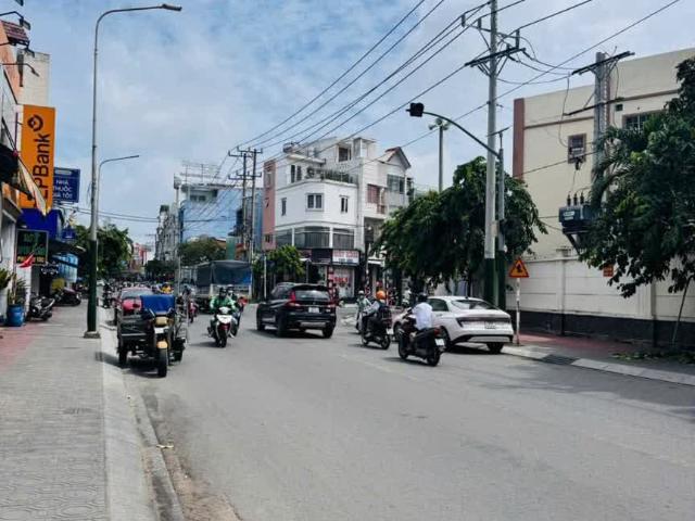 Bán Nhà Dĩ An Mới Đẹp – KCN Sóng Thần – Xe Hơi Vào Tận Nhà Chỉ 3.55 Tỷ
