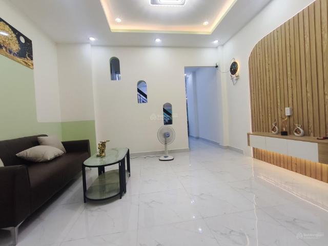 Bán nhà Dương Bá Trạc hẻm thông, 3 tầng, 4x11m, chỉ 6.3 tỷ
