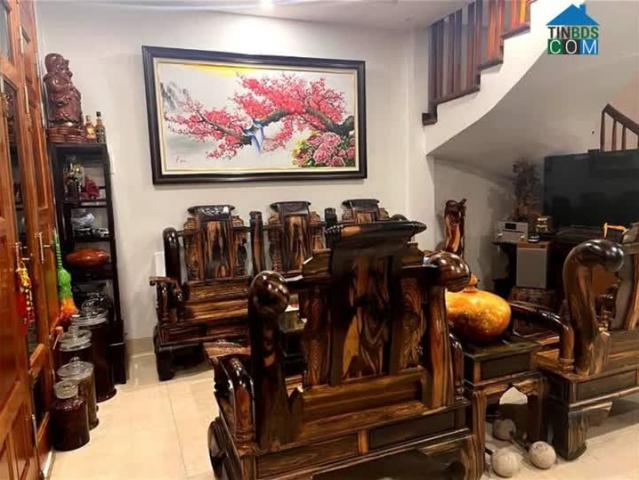 BÁN NHÀ: Dương Quảng Hàm Diện tích: 48m2 / 4 tầng / MT 5.4m / giá 12.3 tỷ