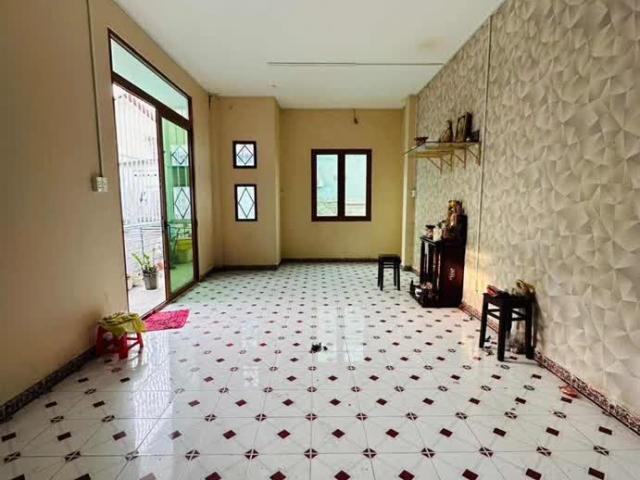 Bán nhà Diện tích khủng 160m2 Cao Xuân Dục giáp Q5 chỉ 9 tỷ