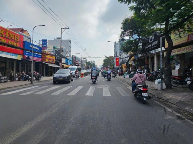 Bán nhà diện tích lớn nguyễn thị thập – 110m² – giá tốt thương lượng