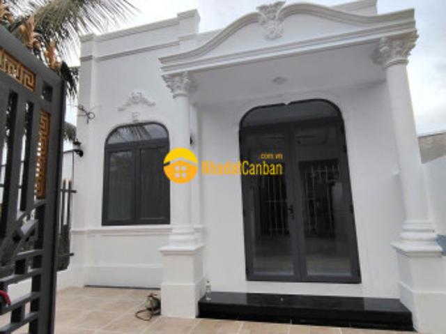 Bán nhà diên thôn trung 3 mới xây gần hương lộ 5 dân cư đông đúc