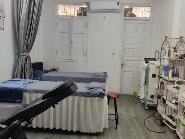 Bán Nhà Dòng Tiền Kinh Doanh Đê La Thành Nhỏ 42M2 5T MT 3.8M, Chỉ 14 Tỷ ️