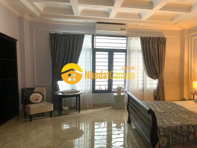 Bán nhà đê la thành 50m2, 5t, mt5.2m full nội thất giá 7 tỷ hiếm quận đống đa
