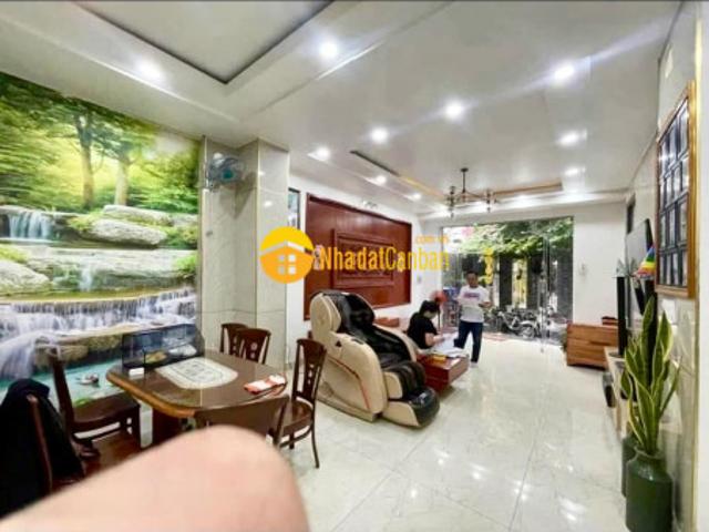 Bán nhà gần tuyến metro cách mạng tháng tám, hẻm xe hơi thông, 3 tầng, dt 4.2x16, 8.7 tỷ