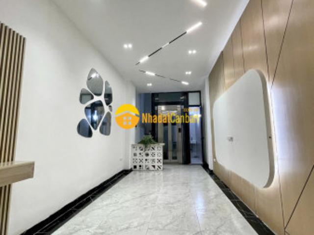 Bán nhà gần vincom phạm ngọc thạch, đđa, gần 30m2, 5 tầng, 3 ngủ, sát ô tô, hơn 7 tỷ