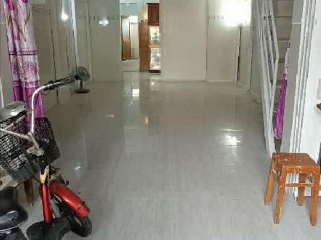 Bán Nhà: Gần Cầu Vượt Linh Xuân, Thủ Đức, Hẻm Xe Tải, 68m2, Chỉ 4.3 Tỷ