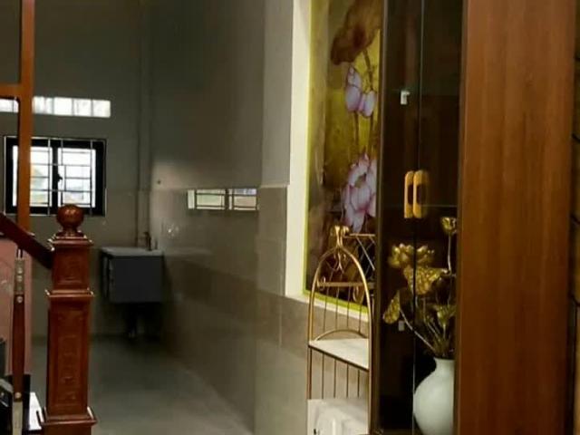 Bán Nhà Gần Chợ Hóa An Giá Rẻ 1T1L Nội Thất Sịn Sò Đường 2 Xe Hơi 61M2