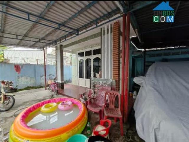 Bán Nhà: Gần Chợ Linh Xuân, Thủ Đức, Mặt Tiền Đường, 2 Tầng, 210m2, Chỉ 7.2 Tỷ
