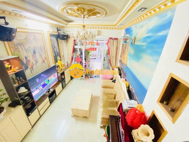 Bán nhà gần kề phú mỹ hưng 3tầng 4x18 xe hơi ngủ trong nhà 6tỷ hổ trợ bank