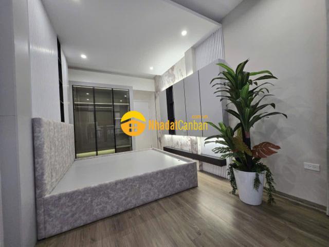 Bán nhà gần phố bạch mai hai bà trưng, hai mặt ngõ trước sau, ôtô đỗ cửa, nhà đẹp ở ngay