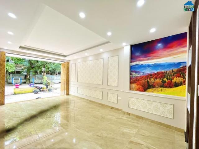 Bán nhà Giải Phóng giá 13.5 tỷ, diện tích 43m2, 7 tầng, mặt tiễn 4m