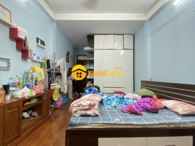Bán nhà giải phóng hoàng mai gần mặt ngõ thông giáp bát, đường ôtô sát nhà, 5 tầng đẹp