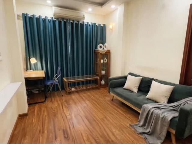 Bán nhà Giải Phóng Định Công, 40m2 x 5T cực đẹp, full nội thất, 20m ra ô tô. Giá 7,6 tỷ