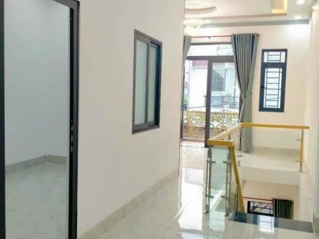 Bán Nhà Giá Rẻ 1 Trệ 1 Lầu Giá 1 Tỷ 350 Triệu Gần Cây Xăng Thạnh Phú